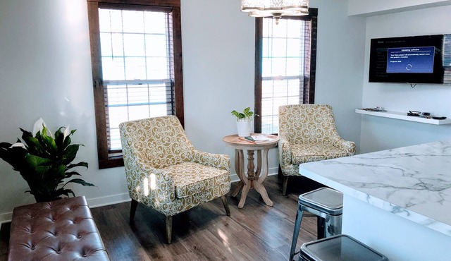 Comfortable Home in the Heart of Historic NewBo near Downtown - King Bed! in Cedar Rapids