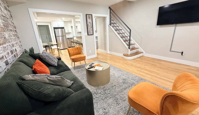 Contemporary 4BDR House @ Popular H St Corridor in Washington