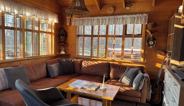 Cosy cottage with a jacuzzi close to Krauma, Hraunfossar and Langjokull glacier. in Húsafell