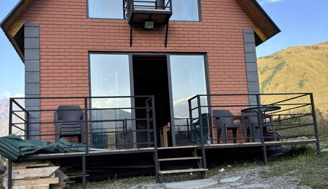 Cottage "Cozy Yard" With mountain views in Kazbegi