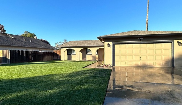 Cozy and Convenient Entire Home For traveling professionals and families in Turlock