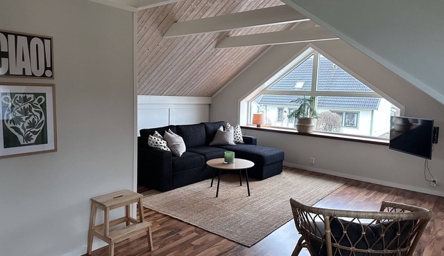 Cozy apartment in own house with terrace near Lassalyckan in Västra Götalands län