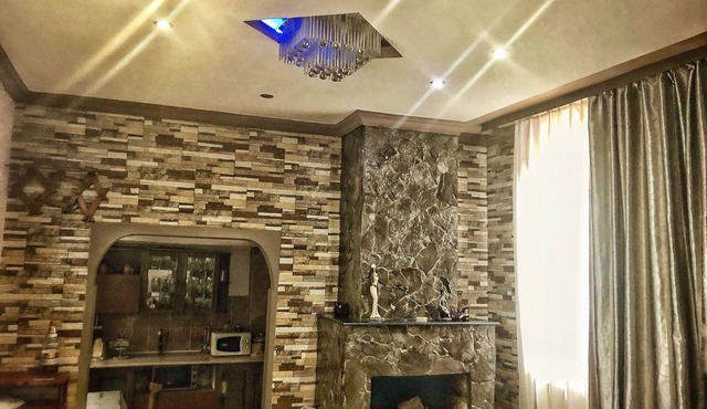 Cozy Apartment with Fireplace