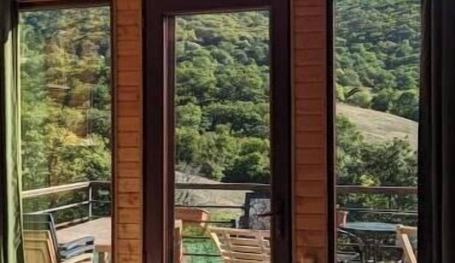 Cozy cabin 2