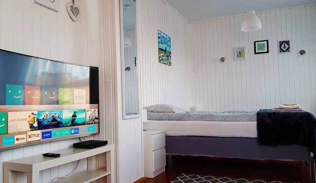 Cozy house,perfect located free parking & wifi in Keflavík