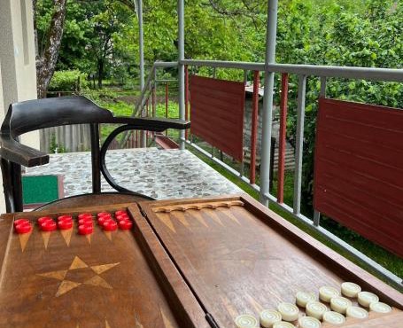Cozy house with garden for rent in the center of Oni