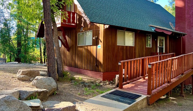 Creekside Chalet - Prescott Cabin Rentals in Prescott