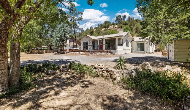 Creekside Getaway by Downtown in Prescott