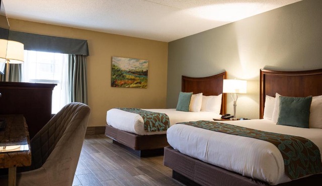 D. Hotel Suites & Spa in Holyoke