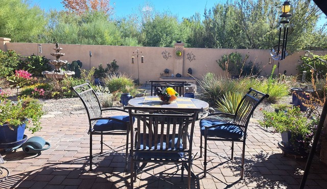 Deirdre's Desert Garden Home in Sahuarita