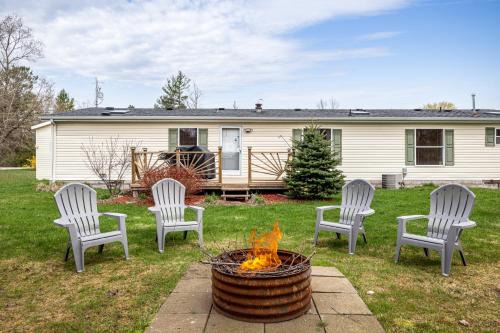 Elk Rapids Retreat 3BDR Vacation Home Newly Renovated ➠ 136 in Elk Rapids