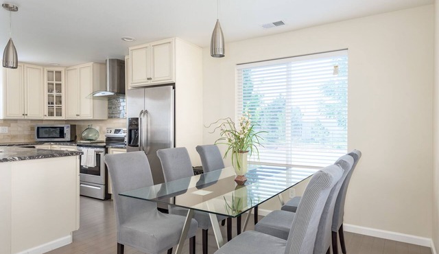EXPLORE CO-Perfect for fams/groups. Close to DIA. in Commerce City