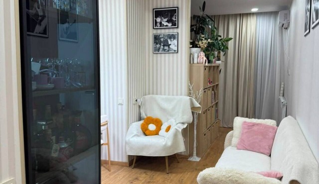 Fabulous 2-bedroom apartment with AC in vibrant Batumi