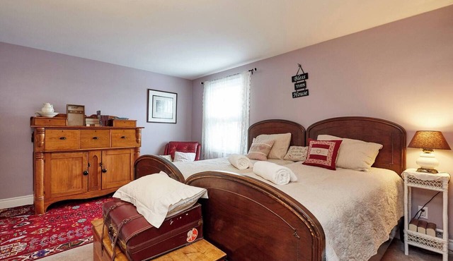 French Nest, private bathroom! Check the pictures in Burlington