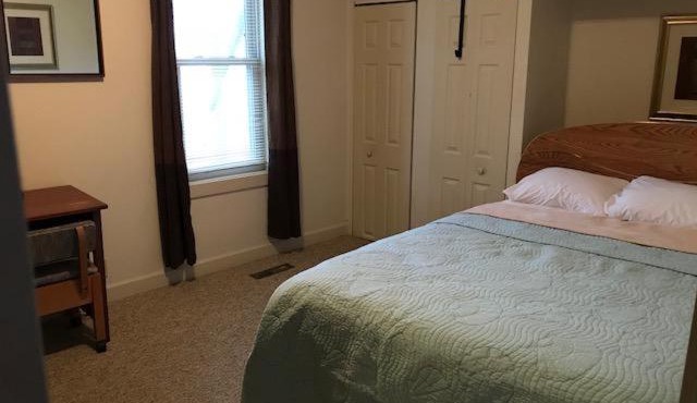 Garrys Cottage in Saugatuck