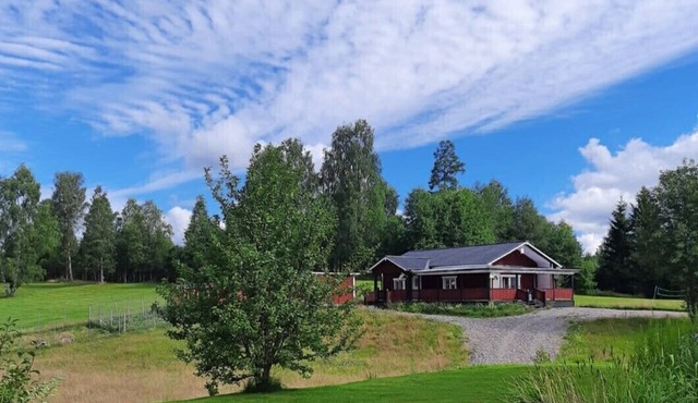 Gemütliches Ferienhaus mit Sauna und Grillstelle Sowie Zugang zum See in Gunnarskog