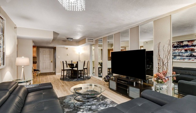 Gorgeous, Luxurious Penthouse Next to Bellagio on the Strip! Call 702-987-6904. in Las Vegas