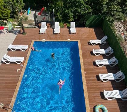 Green Cape Guest House in Makhinjauri