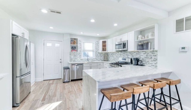 Group-Friendly DC Stay | 3BR + Free Parking in Washington