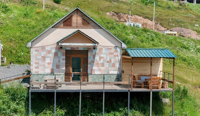 Gudauri private cottage