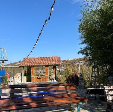 Guest House Iura