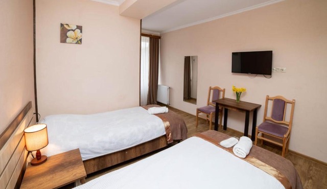Guest House Kavkasioni 33