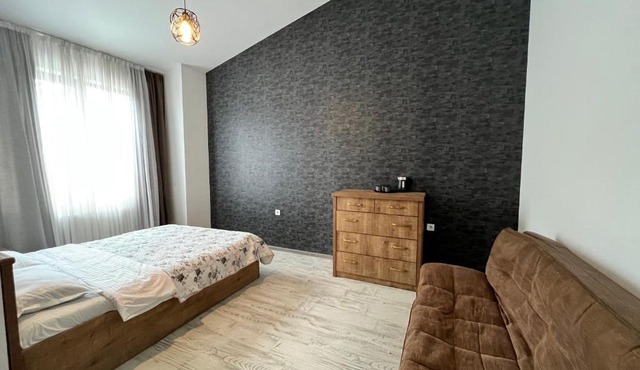 Guest House PIROSMANI