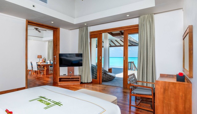 Hideaway Beach Resort and Spa in Dhonakulhi