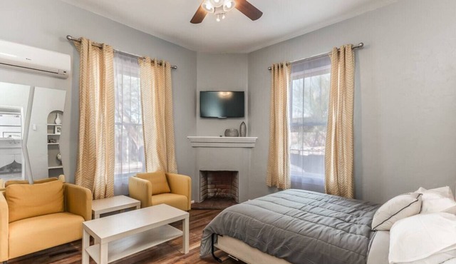 Historic 4th Ave Sunshine Suite in Tucson
