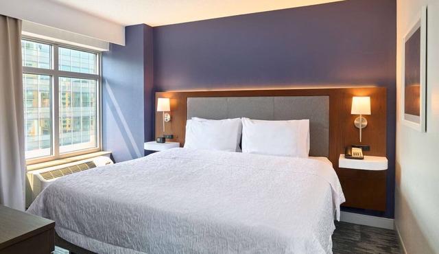 Historic D.C. Within Reach: Stay by Museums, Free Breakfast, Pet-Friendly in Washington