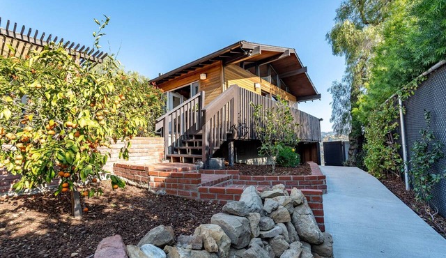 Hollywood Bowl Hideaway + Parking Garage + Dog OK in Los Angeles