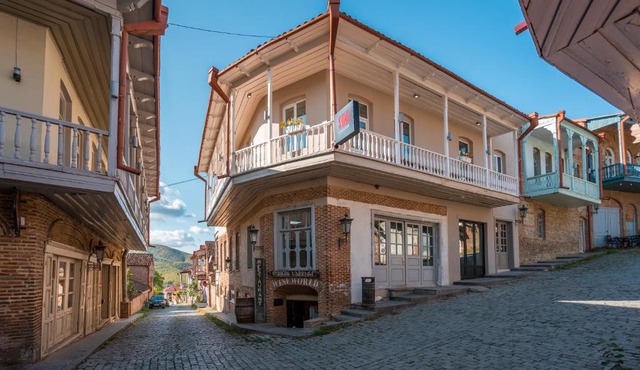 Hotel History სასტუმრო ისტორია