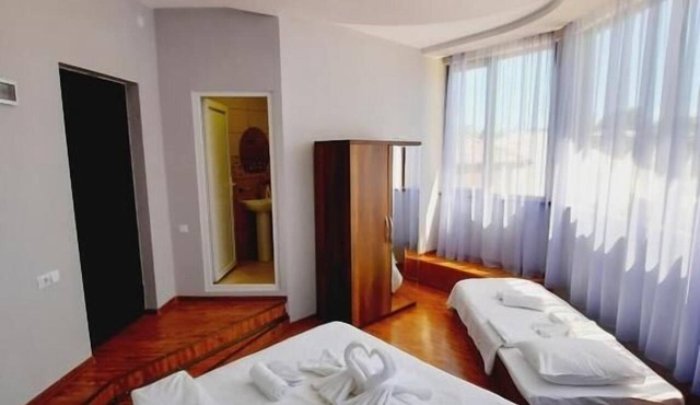 Inaisi Hotel