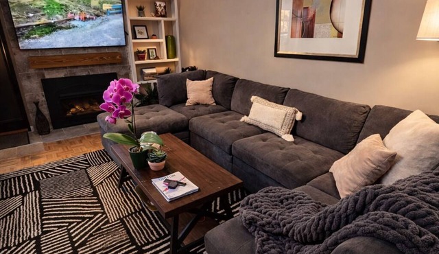 Ken Caryl Luxury Town House in Littleton