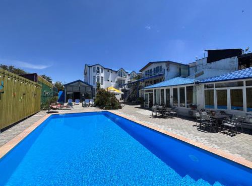 Laguna Boutique Hotel Bazaleti Lake