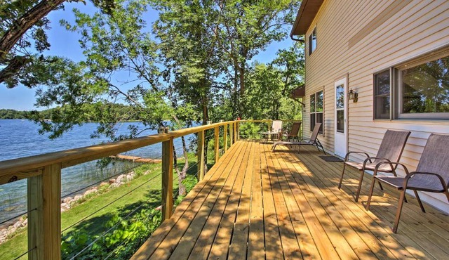 Lakefront Brandon Home with Fire Pit, Deck and Dock! in Brandon