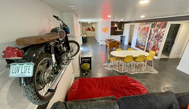 Large Home + Sleeps 20 + Hot Tub + Backyard Oasis + Optional add-on CABOOSE in Denver