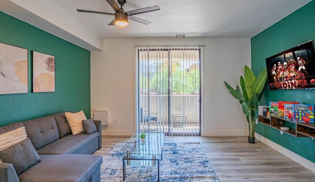 Lavish 2BD Walk to Westgate Pool Gym WD in Glendale