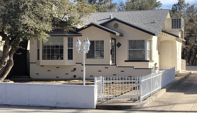 Located in Prescott’s Historic District. Walking distance to Whiskey Row. in Prescott