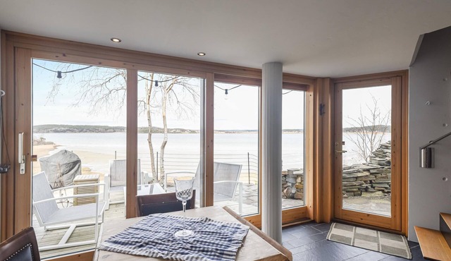 Look forward to the vacation with fantastic panoramic view of the sea. in Kode
