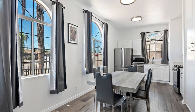 Lovely 3bed 2bath apartment near Universal studio & Hollywood in Los Angeles in Los Angeles