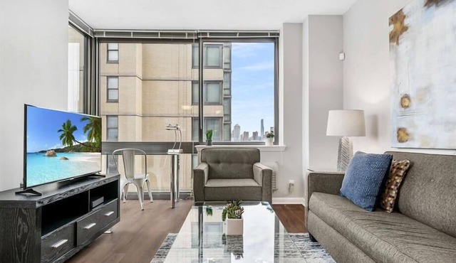 Luxe 2BR | Sweeping Views | Jersey City by GLS in Jersey City