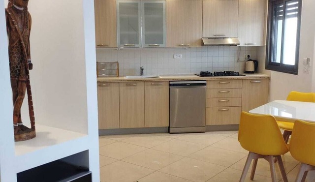Luxury Apartment on the 18th floor, 2 min from the beach in Rishon LeTsiyon