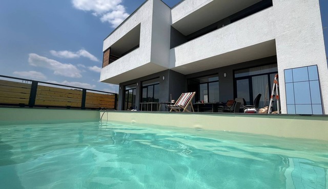 Luxury Villa with city beautiful views in Tbilisi with warm Swimming Pool