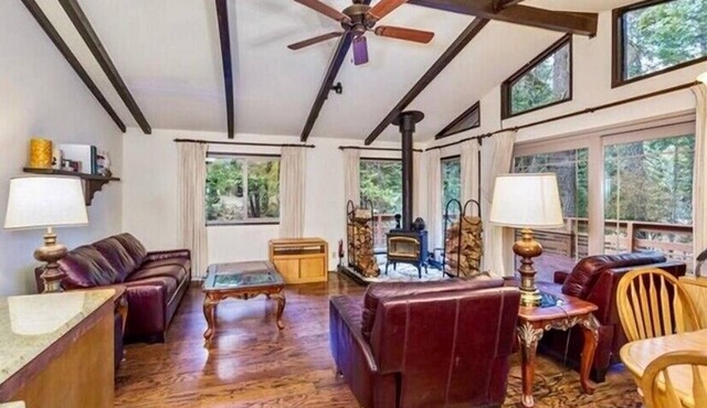 ManVee Lodge at Yosemite - Just 2 miles from the south gate entrance to Yosemite in fish camp