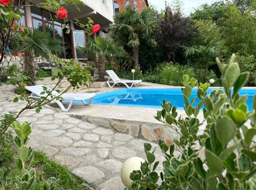 Mate Guesthouse