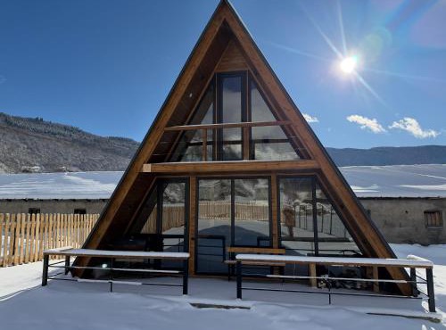 Mestia Inn Chalet room