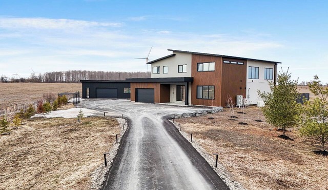 Modern Designer Retreat in Amaranth