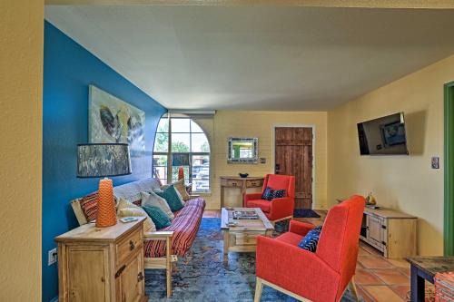 Modern Green Valley Condo - Near National Park! in Green Valley