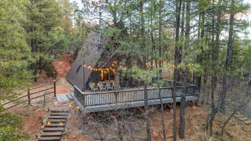 Modern Luxurious A-Frame - Playground in Pine